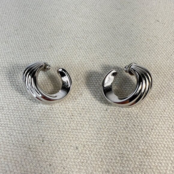 Monet Silver-Tone Swirl Pierced Earrings Signed Classic - Picture 1 of 8